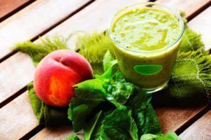 batido saludable de melocotón