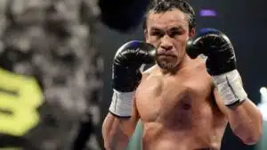 campeón mundial de boxeo Jun Manuel Márquez en posición de guardia
