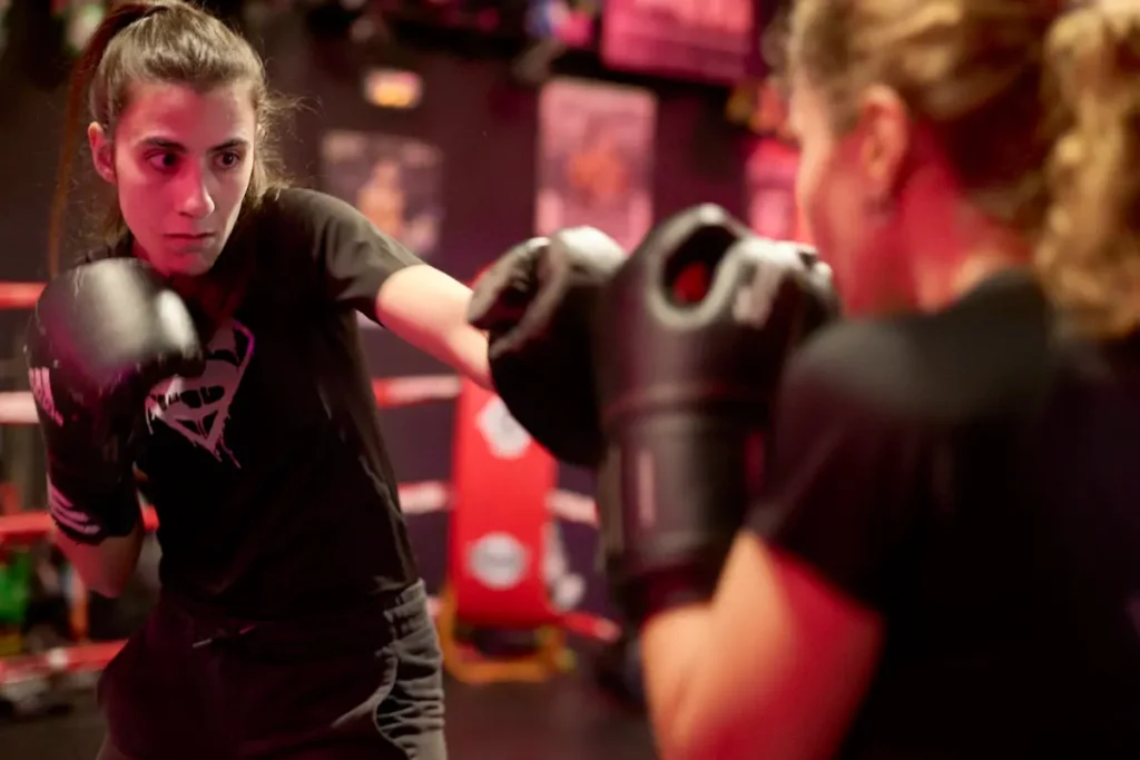 Instalaciones gimnasio boxeo Barcelona Entrena ring profesional